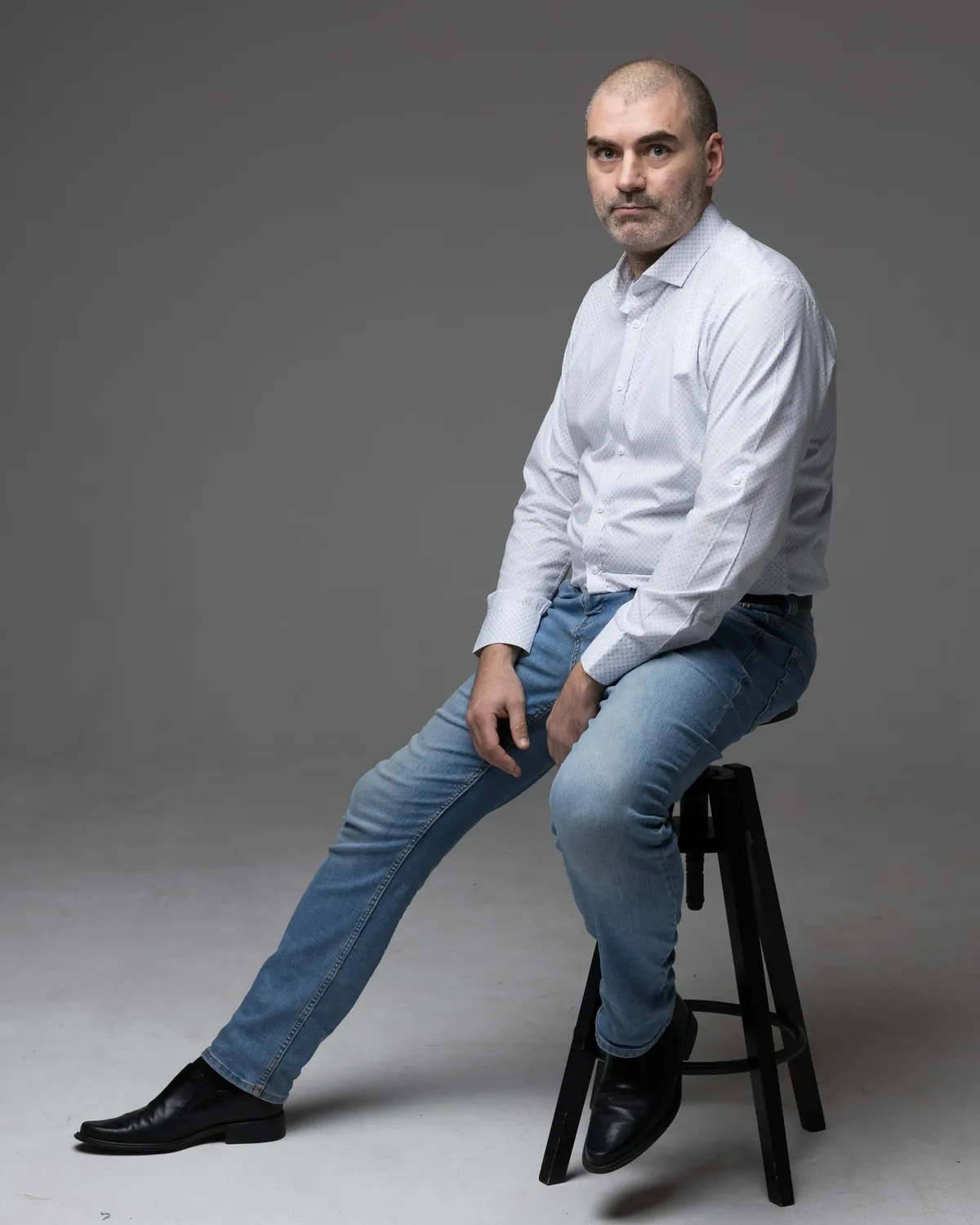 Адвокат Ажмяков Роман Вікторович